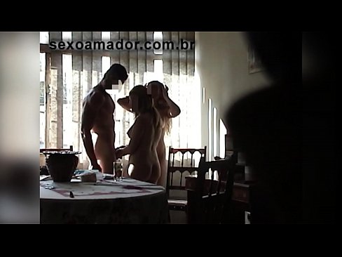 ❤️ Teman seks mengundang pria raksasa dan threesome bersamanya ❌ Porno di porno id.porno24-7.ru