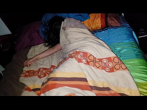 ❤️ Anak tiri memarahi ibu tirinya yang masih muda saat dia tidur. ❌ Porno di porno id.porno24-7.ru